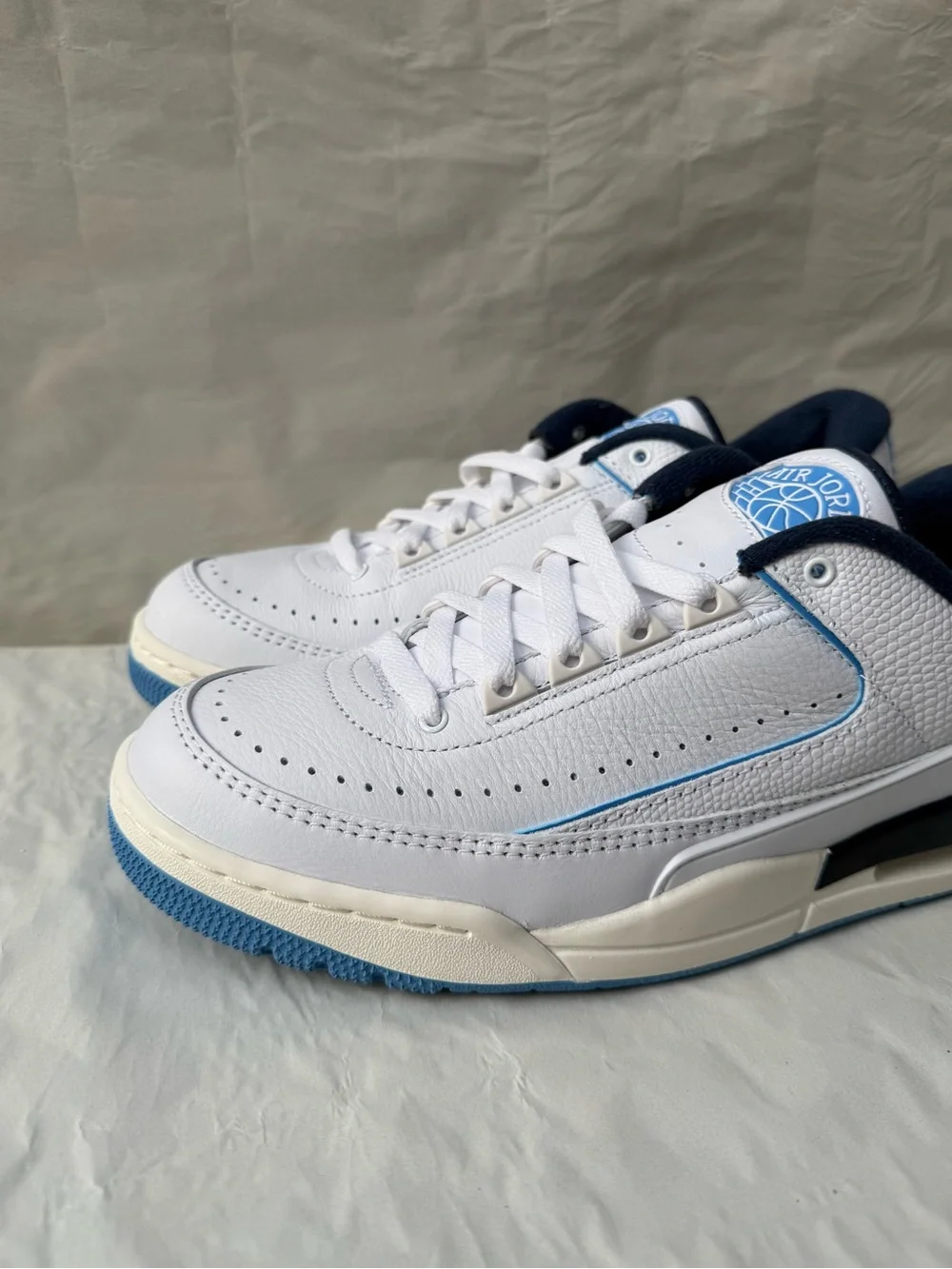 Nike - Air Jordan 2 Low - “UNC” - Size 10